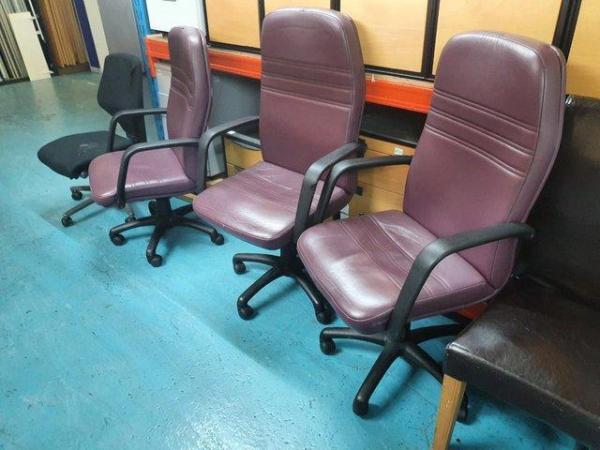Image 8 of Mauve office/desk/task/swivel adjustable chair