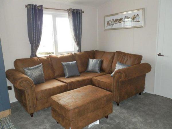 Image 11 of NEW 2023Love Holiday Homes 40x13 Centre lounge