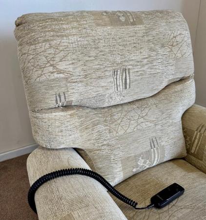 Image 2 of SHERBORNE ELECTRIC RISER RECLINER CREAM CHAIR ~ CAN DELIVER