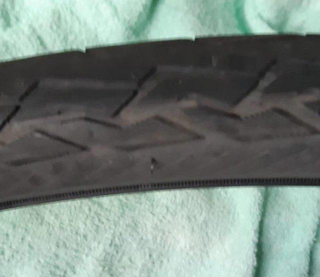Preview of the first image of CST Puncture resistant reflective tyre 28 inch 700 x 38c.