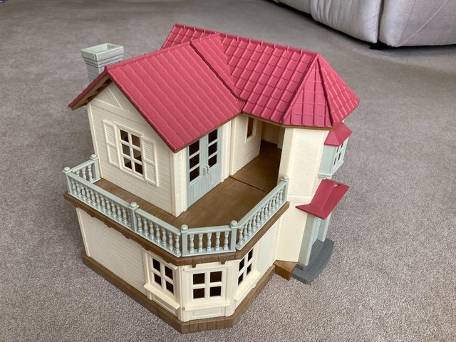 Preview of the first image of Sylvanian Beechwood Hall Mansion.