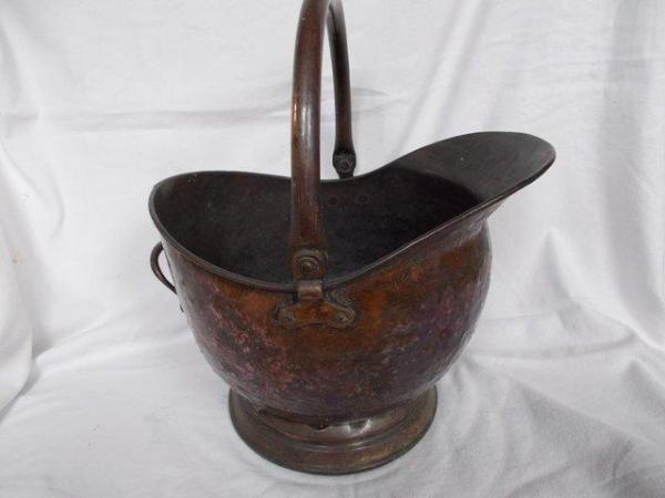 Image 3 of Old copper Sailsbury coal bucket scuttle, nice patina (B)