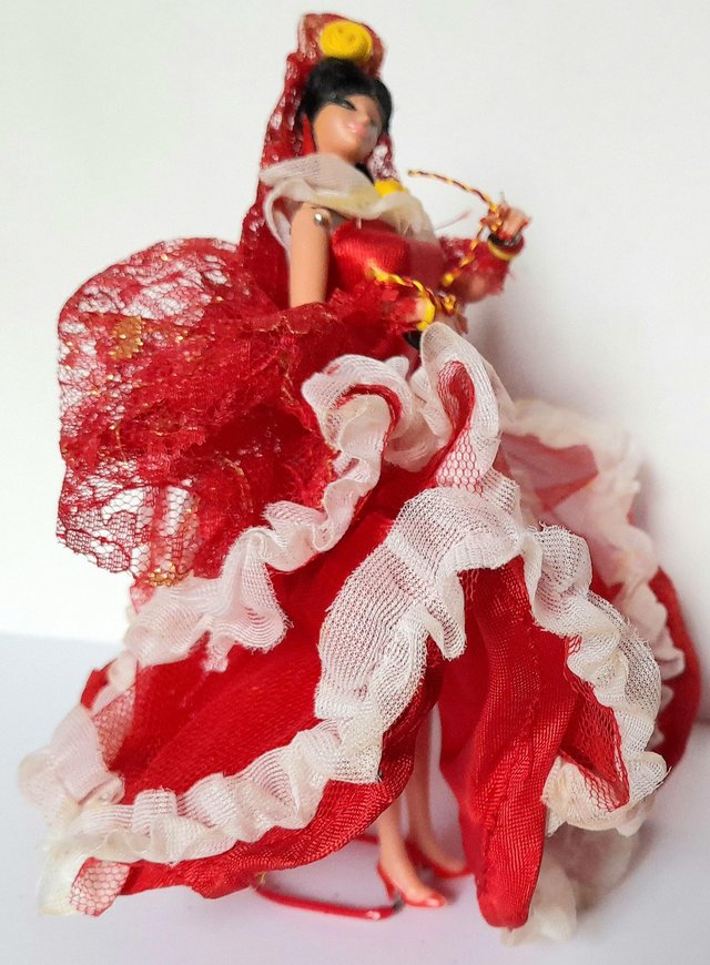 Preview of the first image of ISABELLA * FLAMENCO DANCER DOLL 17 cm talk VERY GOOD.