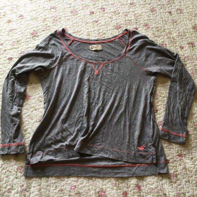 Preview of the first image of HOLLISTER x2 Long sleeve jersey tops, L, light & dark grey.