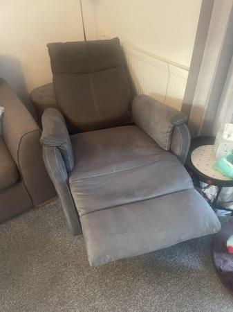 Image 2 of Recliner chair very good condition