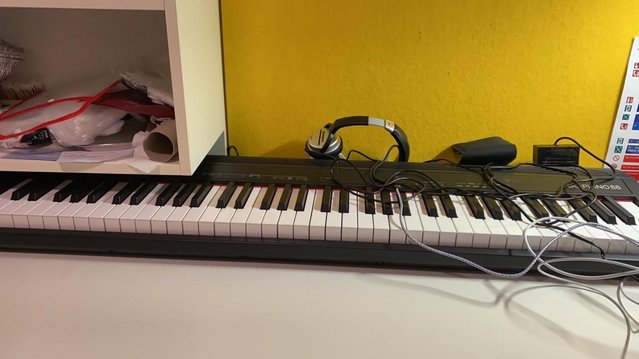 Preview of the first image of Roland GO, piano 88 key digital piano.