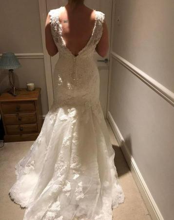 Image 2 of Beautiful Ivory Wedding Dress never been worn! S12 unaltered