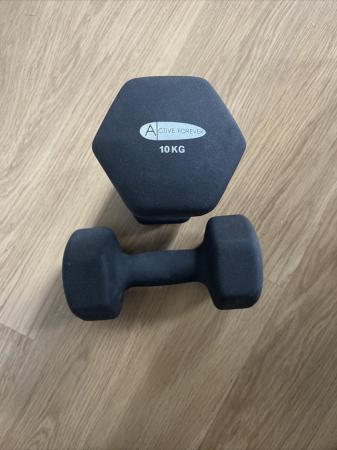Image 3 of Pair of excellent quality Neoprene dumbbells: 10 Kg and 3 Kg