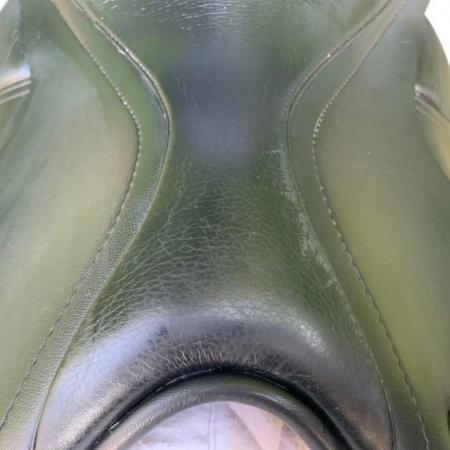 Image 8 of Thorowgood T8 16.5" Dressage saddle (S3155)
