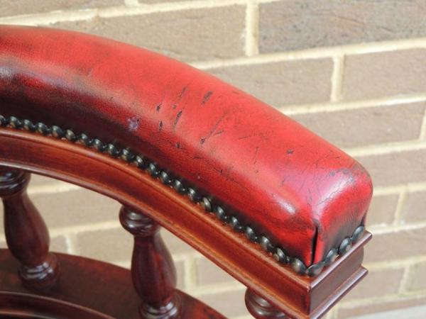 Image 17 of Chesterfield Traditional Ox Blood Chair (UK Delivery)