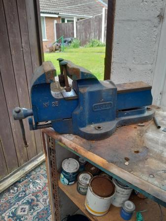 Image 2 of REDUCED Heavy Duty Cast Iron Vice. Record No 25