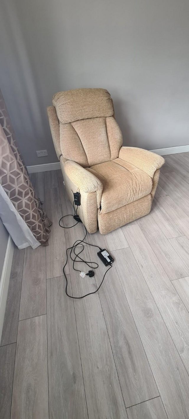 Preview of the first image of Electric recliner chairs.