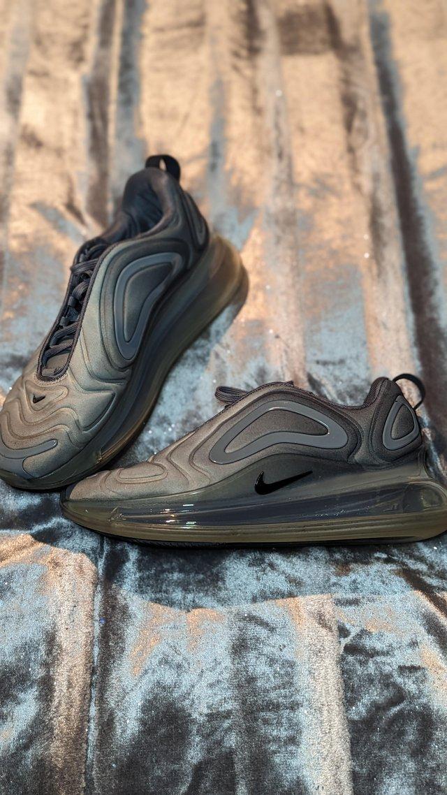 Preview of the first image of Nike air max 720,, size 5.5,, carbon grey.