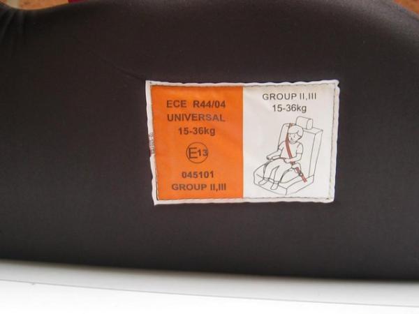 Image 3 of Halford's car booster seat