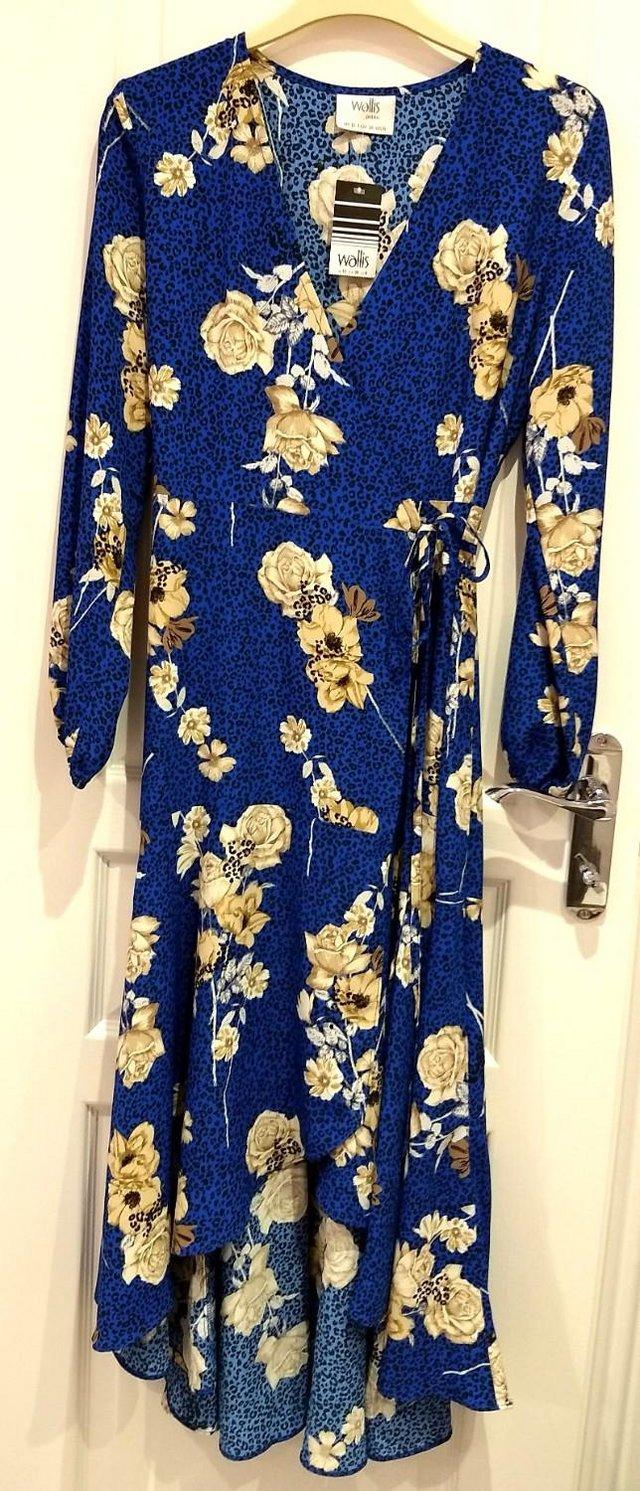 Preview of the first image of BNWT Wallis Petite Blue Floral Print Midi Dress Christmas.