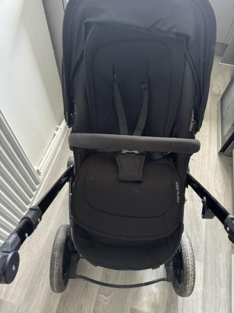 Image 2 of Ickle Bubba v2 black travel system