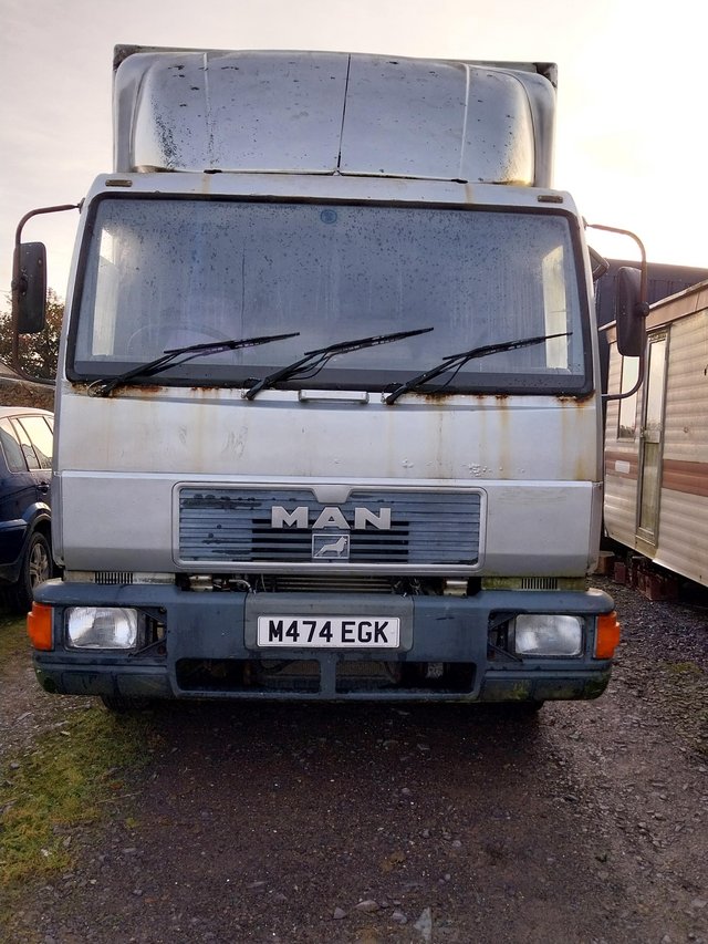 Preview of the first image of Man 8.1537.5 Horsebox carry 4 17hh.
