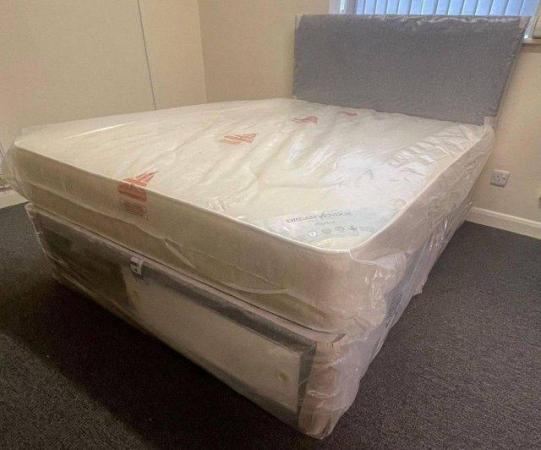 Image 1 of King size Oxford mattress base and hb