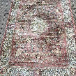Image 3 of Lovely large vintage silk style fringed rug beautiful design