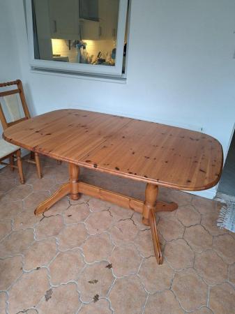 Image 1 of Pine dining table with 6 chairs