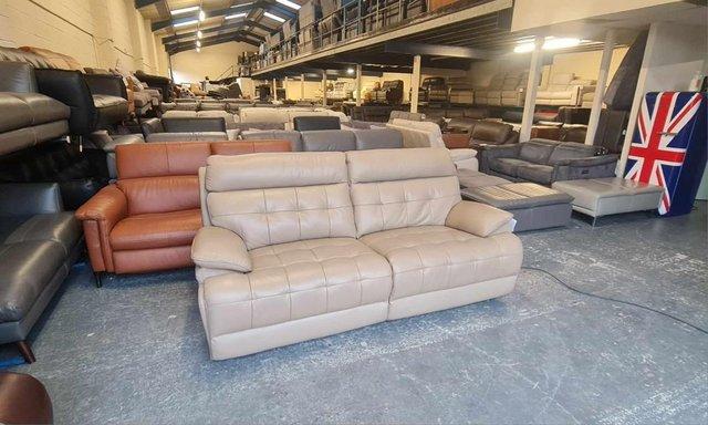 Image 16 of La-z-boy Knoxville cream leather electric 3 seater sofa