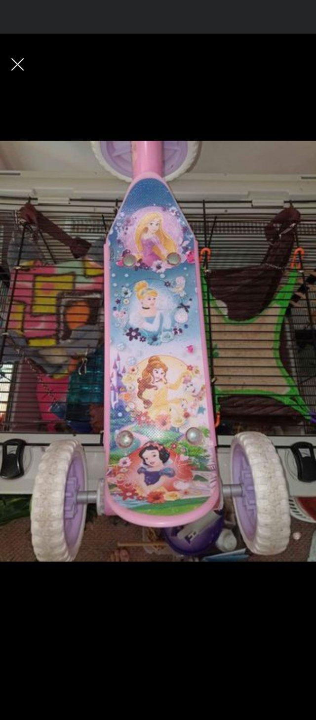 Preview of the first image of Child's Princesses scooter................