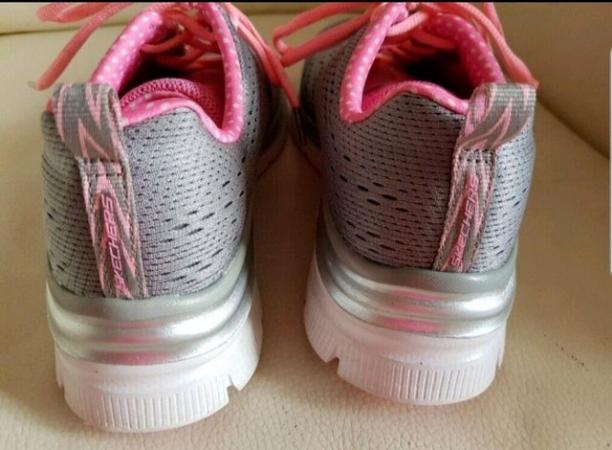 Image 3 of SKECHERS like NEW memory foam trainers pink and silver uk3