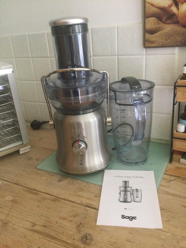 Preview of the first image of SAGE fruit and veg juicer.
