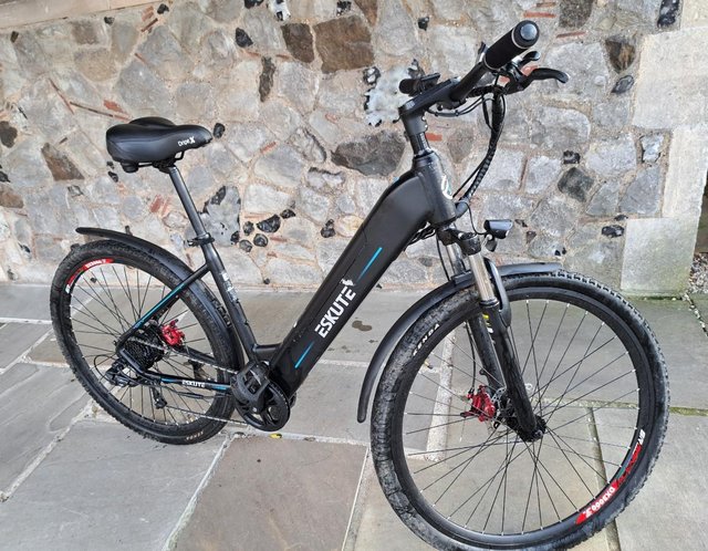 Preview of the first image of Electric Bicycle Eskute Polluno.