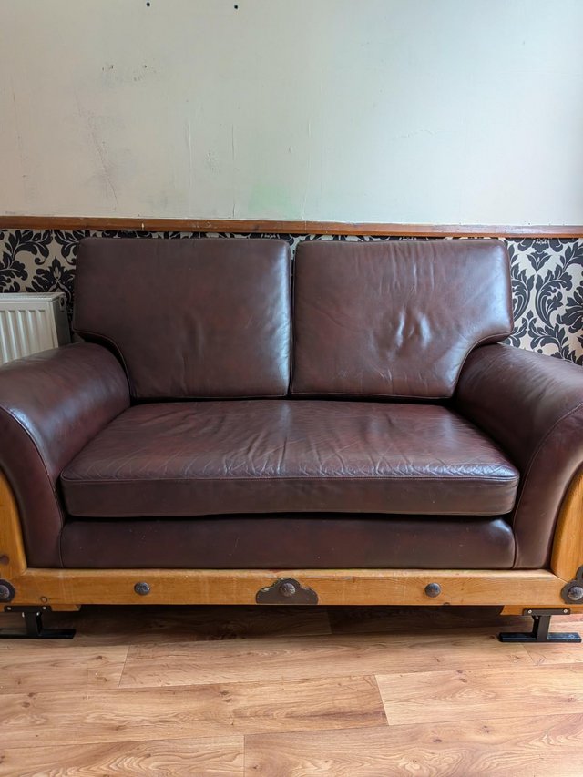 Two seater leather sofa good condition no damage — Free Items in Clacton-on-Sea