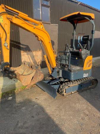 Image 1 of Hyundai mini digger 2017 only 981 hours