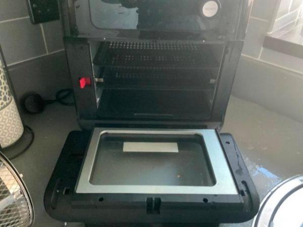 Image 3 of Uten air fryer with rotating basket