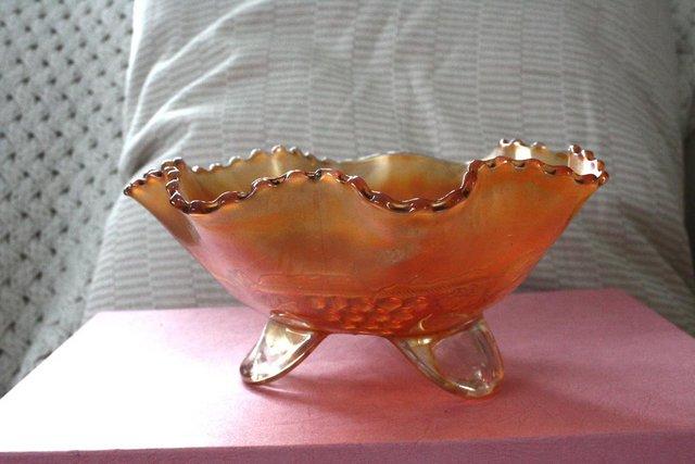 Image 3 of Vintage Fenton Marigold Grape Carnival Glass Bowl