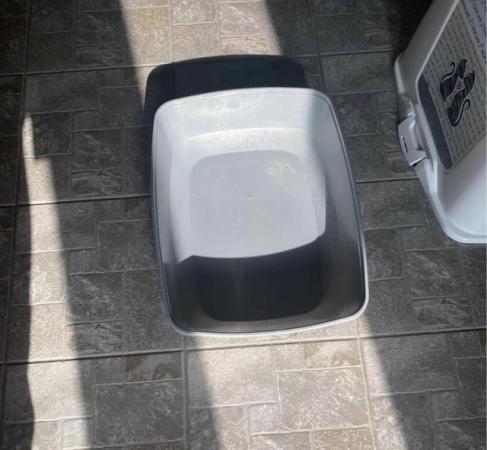 Image 4 of COVERED KITTY LITTER TRAY
