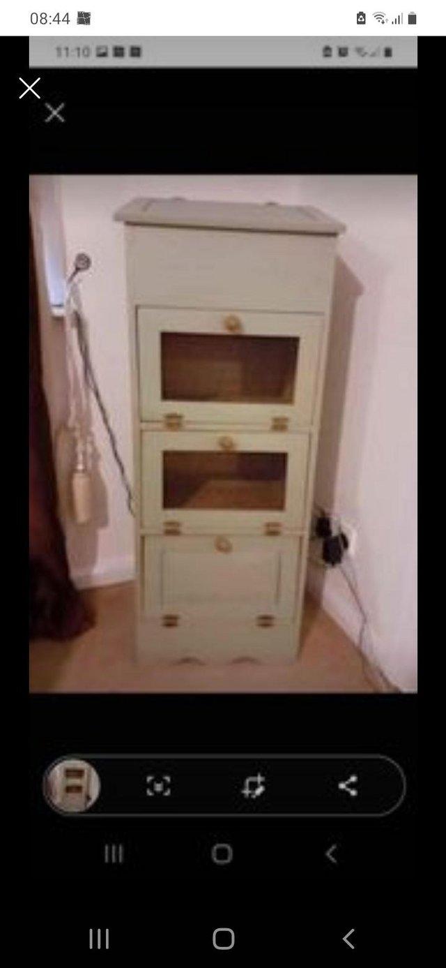 Preview of the first image of Tea coloured Quaker style cupboard.