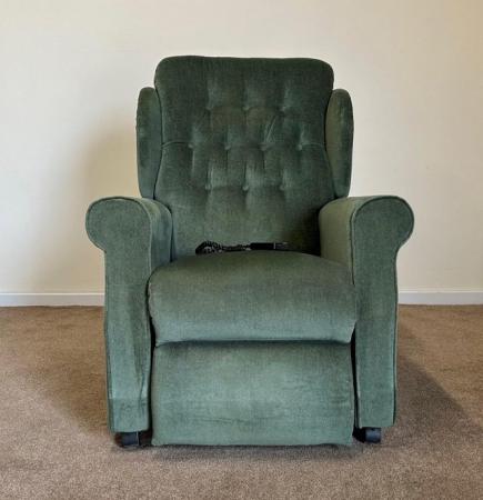 Image 4 of WILLOWBROOK ELECTRIC RISER RECLINER CHAIR GREEN CAN DELIVER