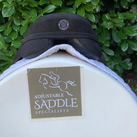 Image 12 of Thorowgood T4 16.5 inch Pony saddle