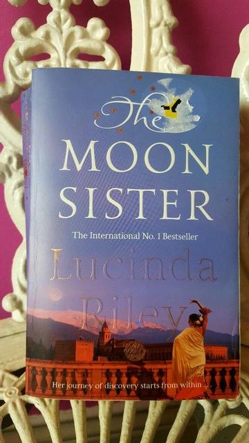 Preview of the first image of BOOK - The Moon Sister - Lucinda Riley.
