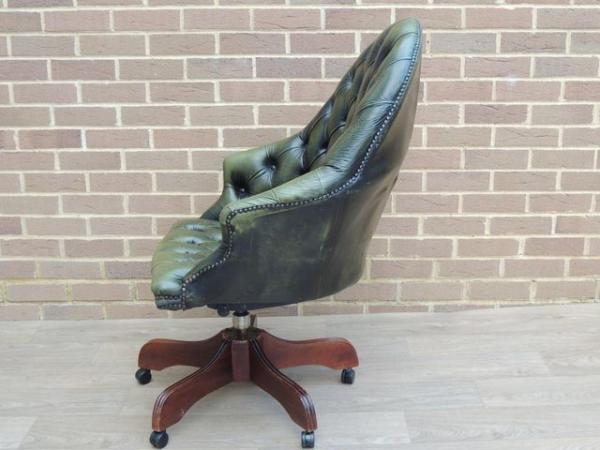 Image 5 of Wade Chesterfield Directors Chair (UK Delivery)