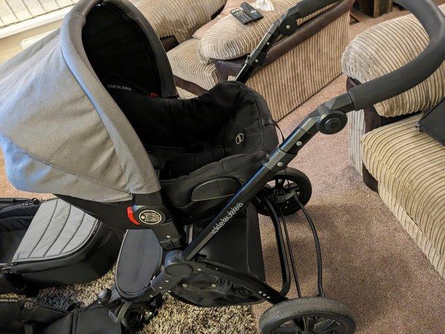 Preview of the first image of Stomp 3 in one travel system.