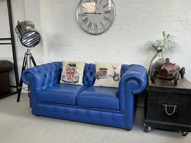 Cobalt blue 2 seater Chesterfield sofa. VGC. Can deliver. — photo 2 of 4