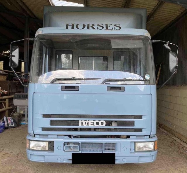 Preview of the first image of Ford iveco 7.5 1998 horse box.