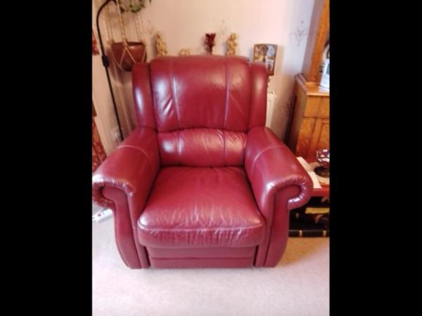 Image 1 of Two seater couch recliner, good condition with single chair