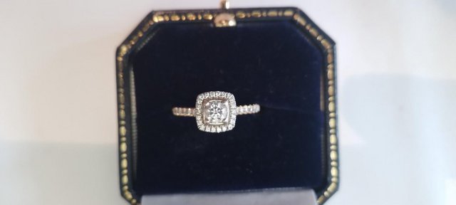 Preview of the first image of Diamond engagement ring 0.3 carat diamond, 18k gold band.