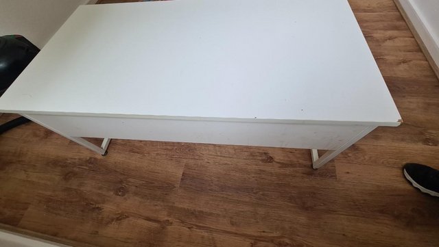 Image 3 of White Coffee Table/unit/TV unit with lift up Storage