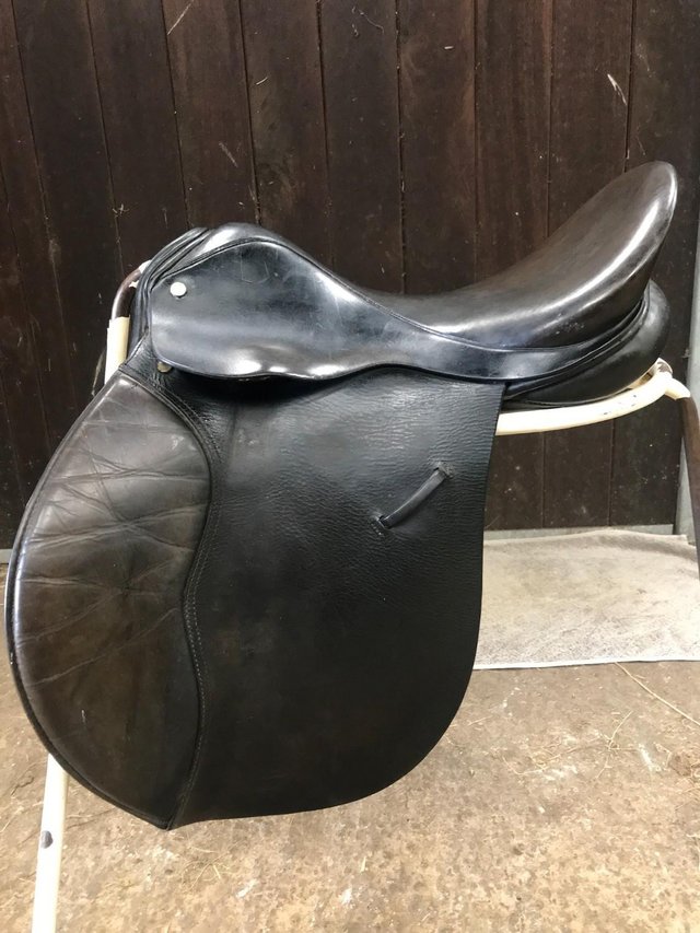 Preview of the first image of 16.5" Black Ray Hinton General Purpose Saddle.