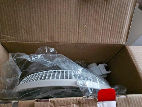 Image 2 of Oscillating fan, 30cm, brand new in box