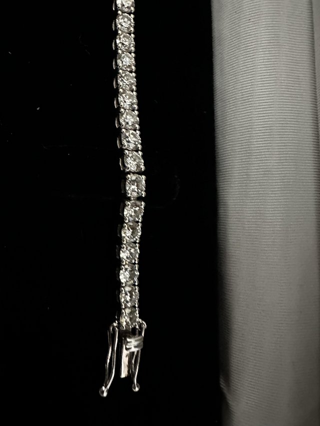 Preview of the first image of 18ct diamond tennis bracelet.