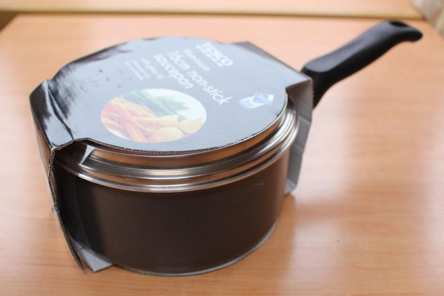 Image 3 of Tesco 16cm Non-Stick Saucepan