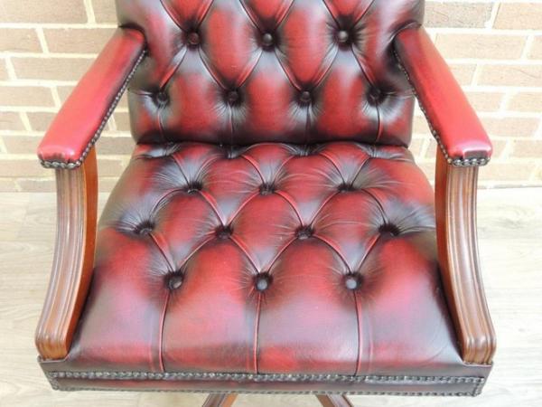 Image 23 of Gainsborough Chesterfield Ox Blood Chair (UK Delivery)